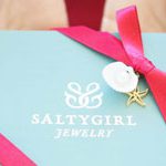 女性が喜ぶクリスマスギフト。ハワイを愛する人に届ける、とっておきのアクセサリー